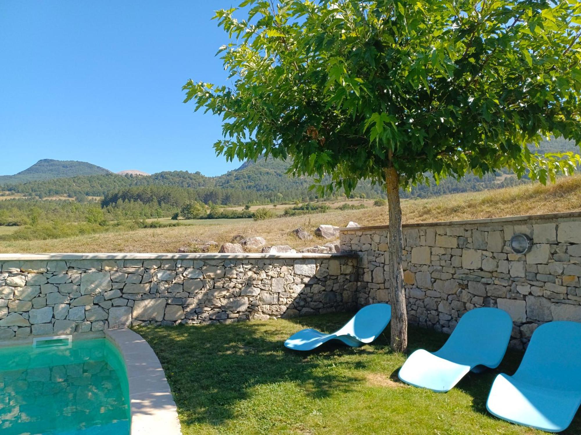 La Fond De Miere Bed & Breakfast Lachau Exterior photo