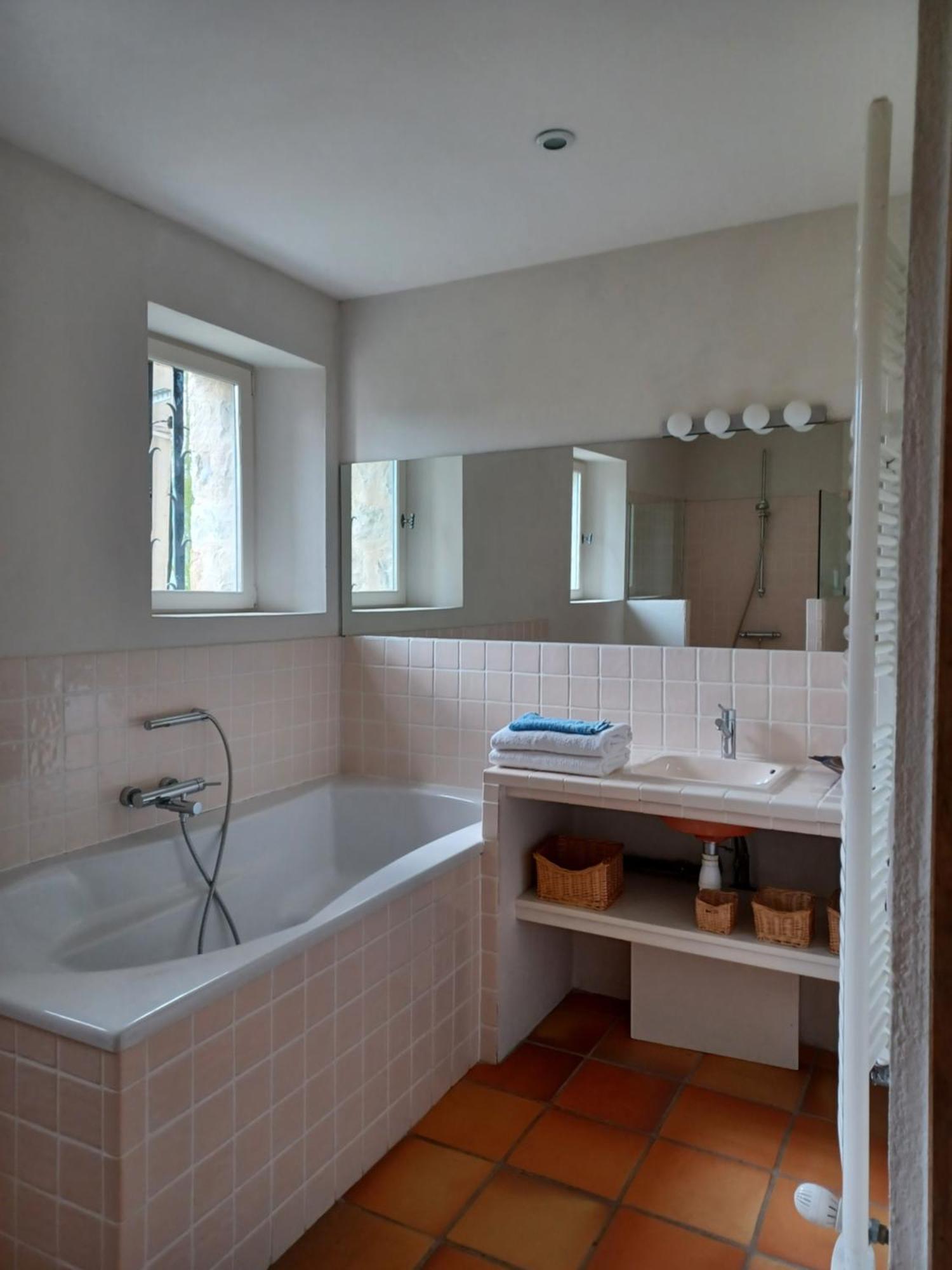 La Fond De Miere Bed & Breakfast Lachau Room photo